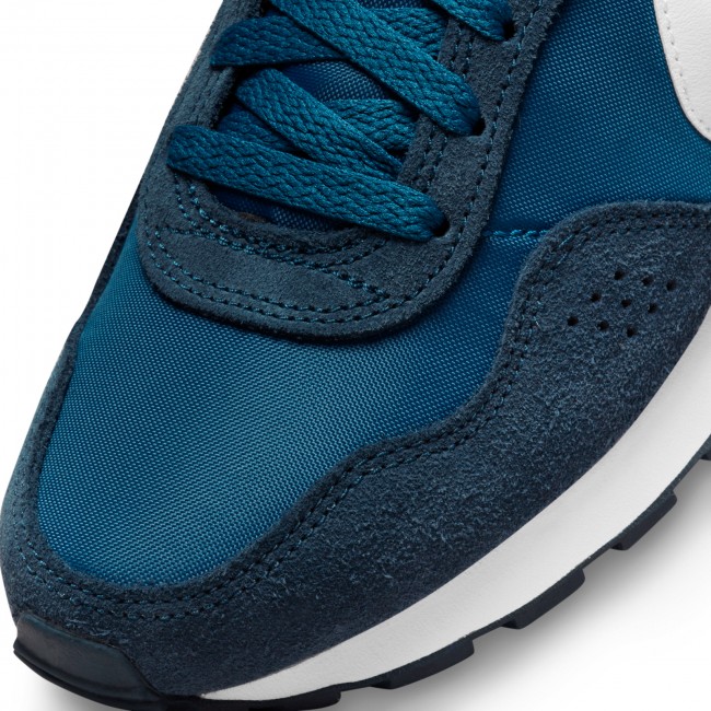 Nike internationalist store kids