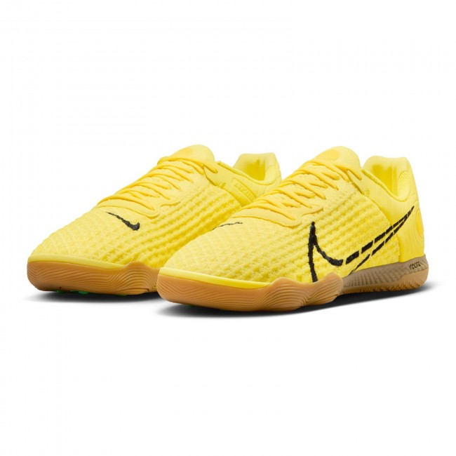 Court soccer on sale shoes
