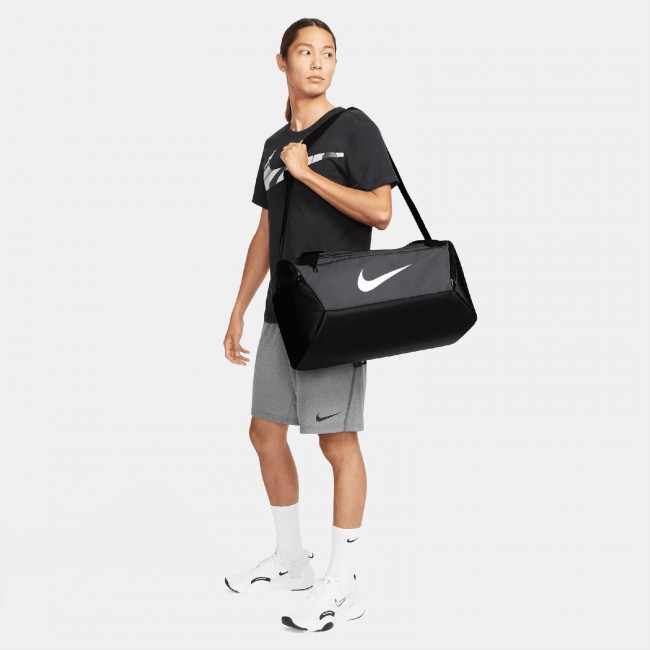 Nike small 2025 sports bag