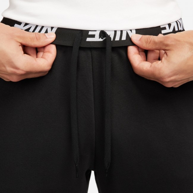 Nike dri store fit studio shorts