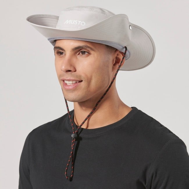 Musto men s evolution fast dry sailing brimmed hat Caps and hats Sportland Outlet