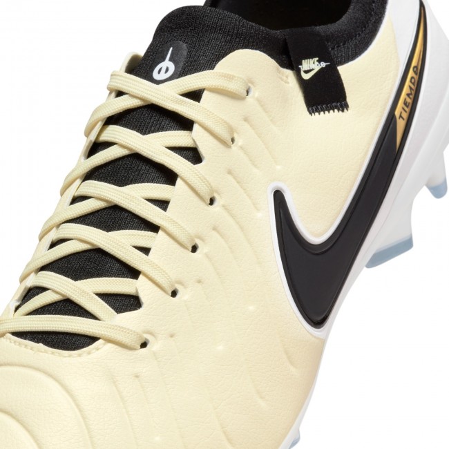 Nike football boots tiempo top